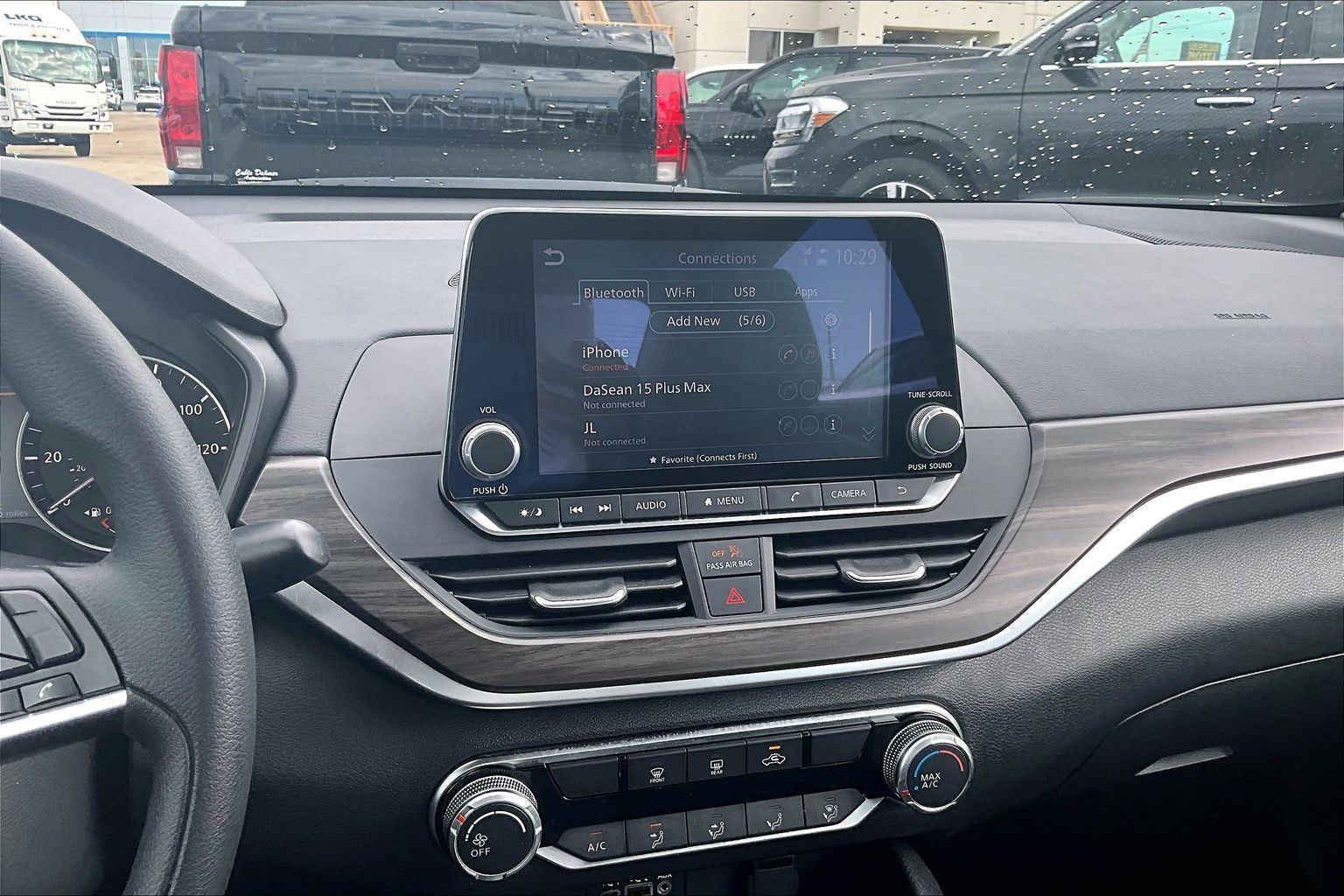 2025 Nissan Altima SV