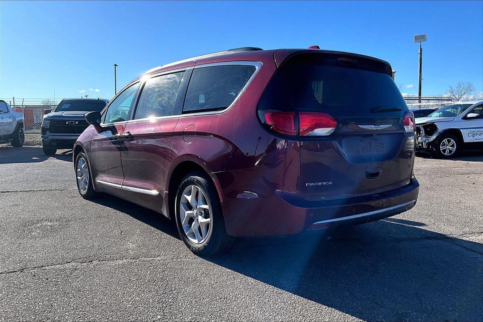 2017 Chrysler Pacifica Touring-L