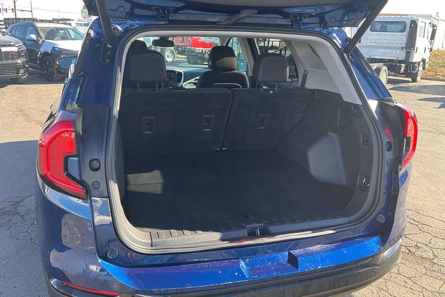 2022 GMC Terrain SLE