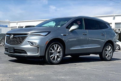 2023 Buick Enclave Essence