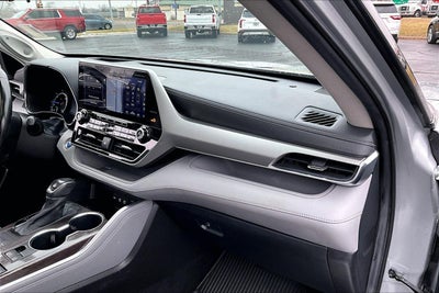 2021 Toyota Highlander Hybrid Platinum