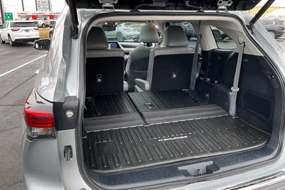 2021 Toyota Highlander Hybrid Platinum