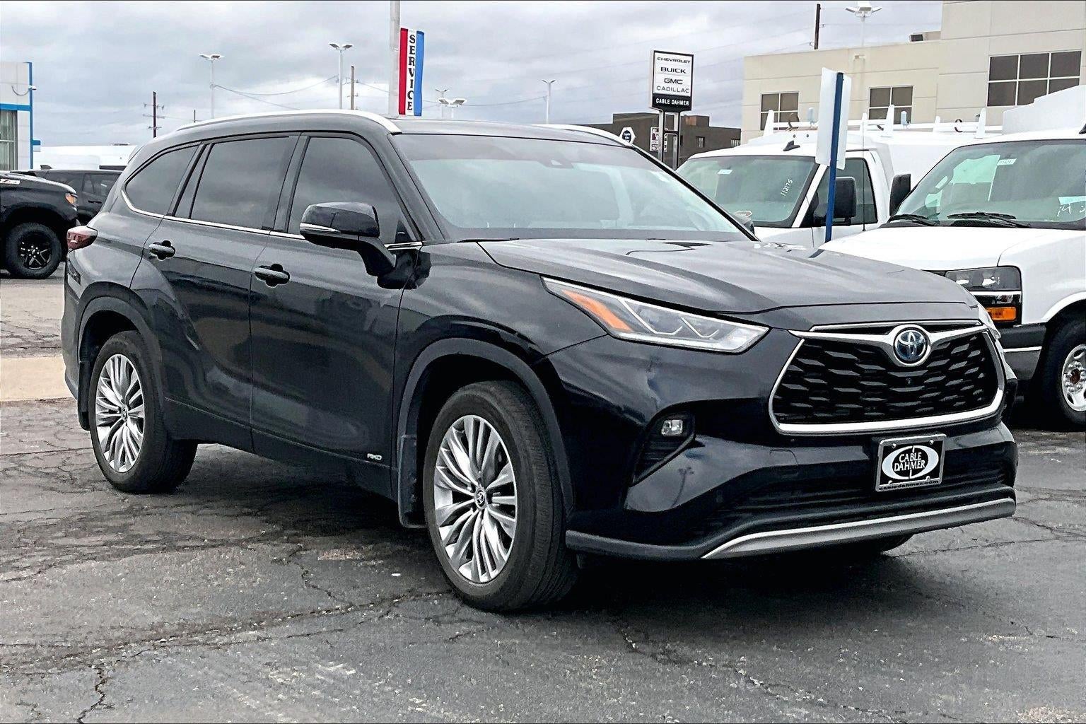 2024 Toyota Highlander Hybrid Platinum
