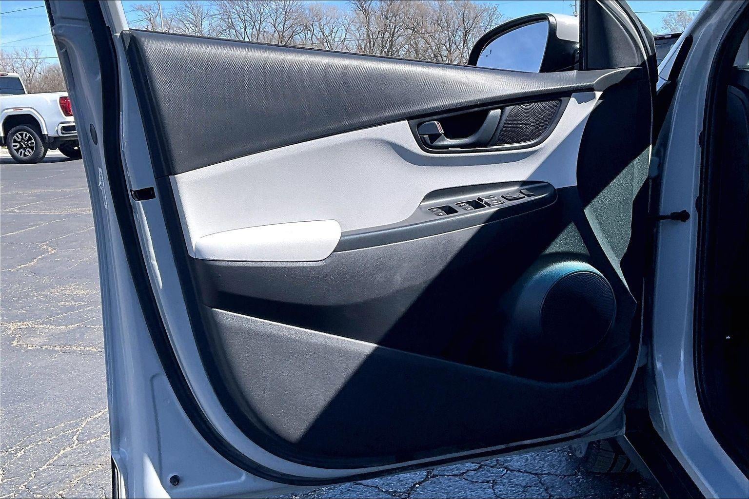 2022 Hyundai Kona SEL