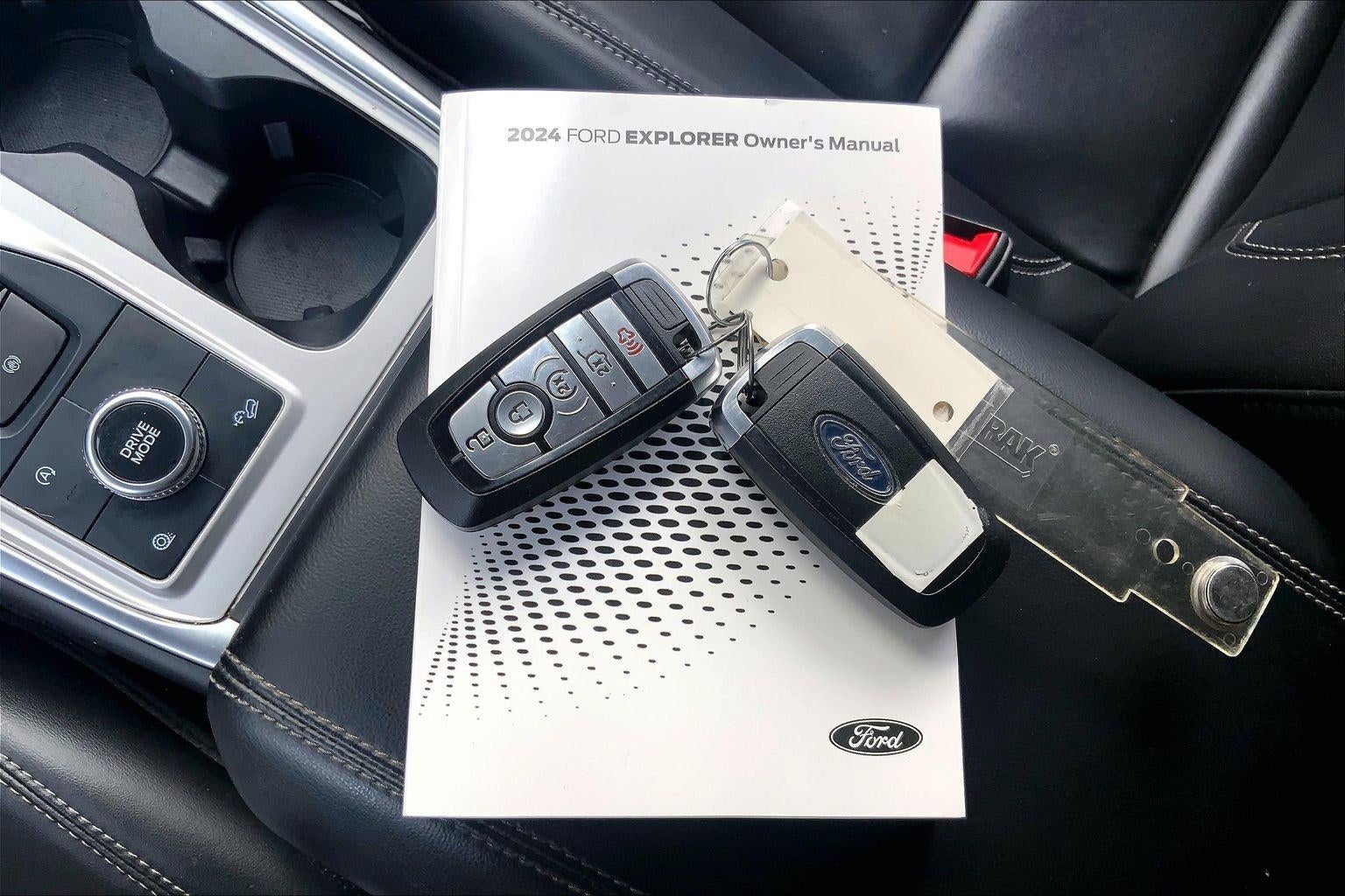 2024 Ford Explorer XLT