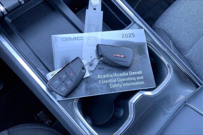 2025 GMC Acadia Elevation
