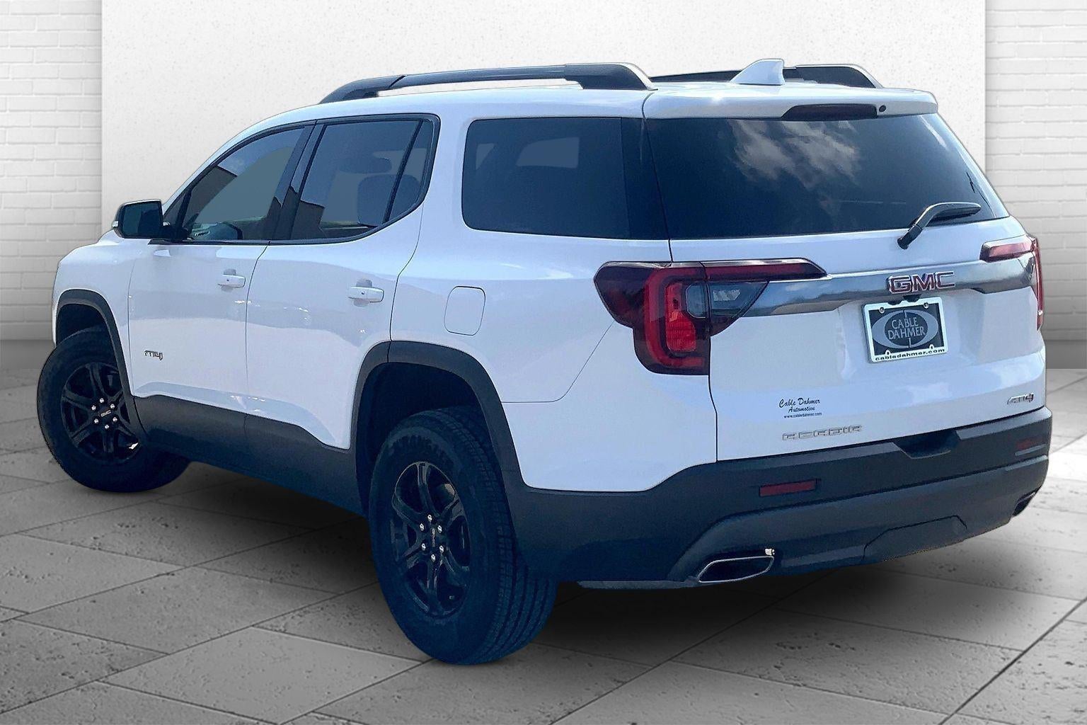 2023 GMC Acadia AT4