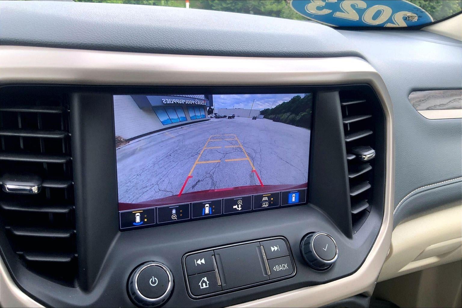 2023 GMC Acadia Denali