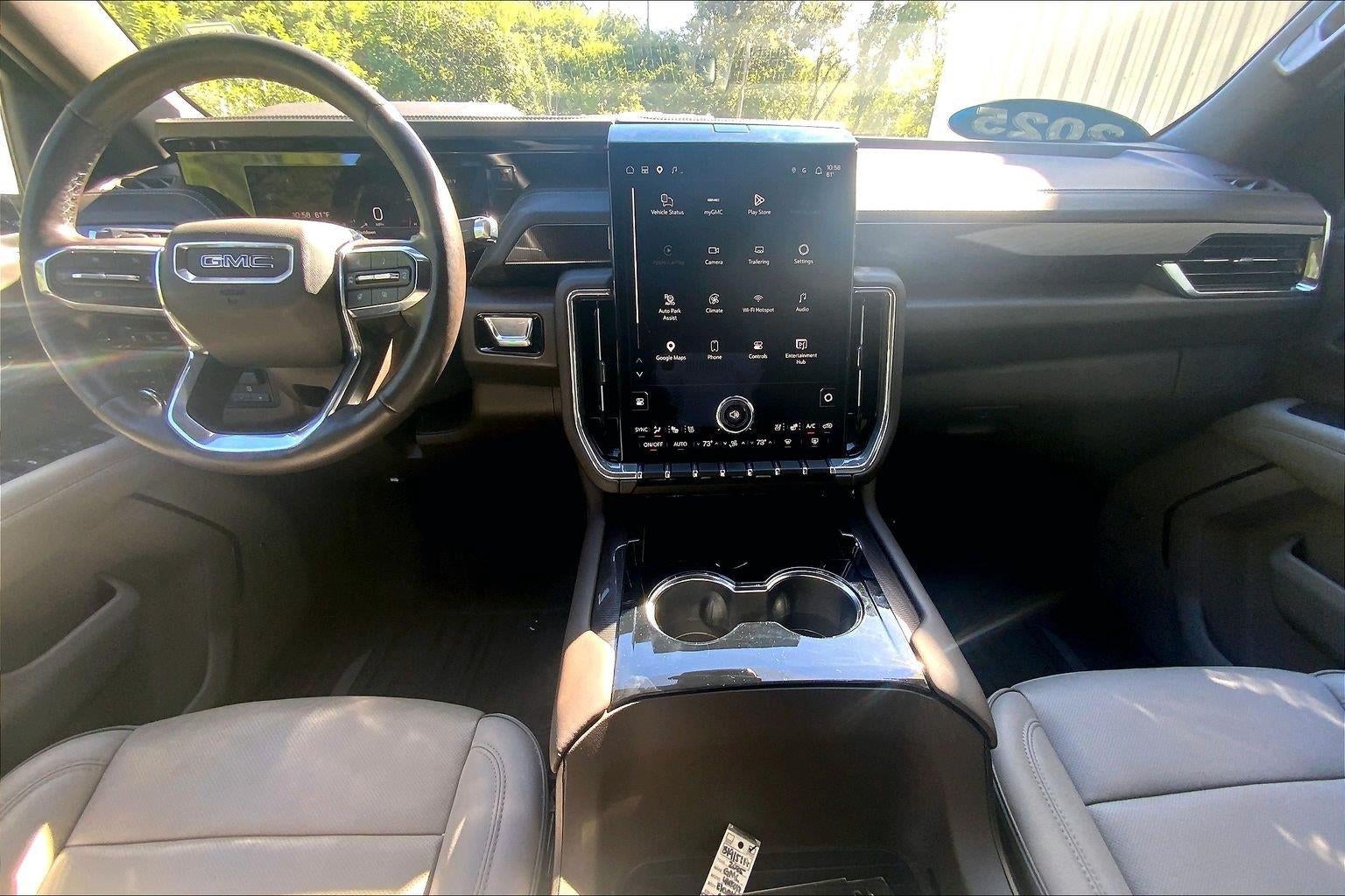 2025 GMC Yukon Elevation
