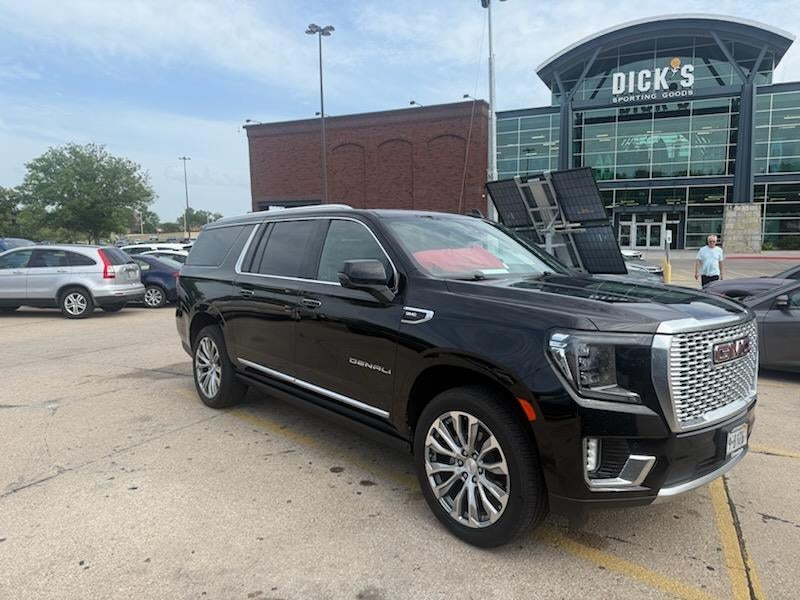 2023 GMC Yukon XL Denali