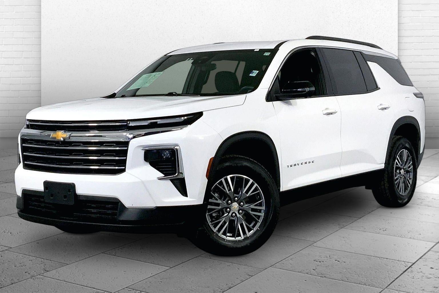 2024 Chevrolet Traverse LT