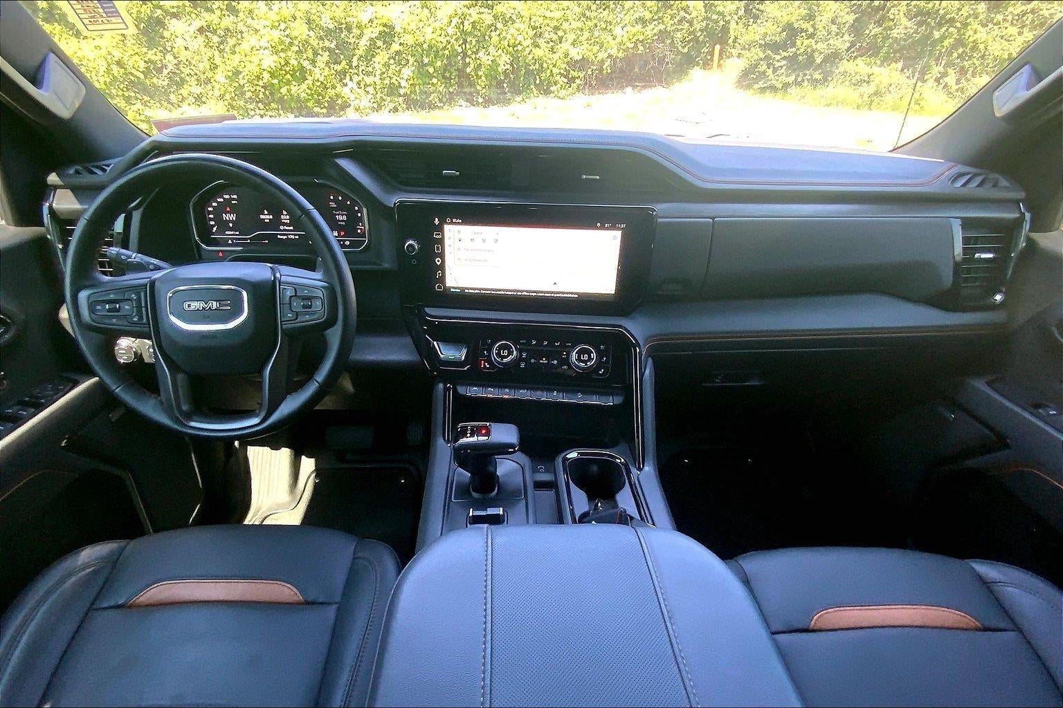 2025 GMC Sierra 1500 AT4
