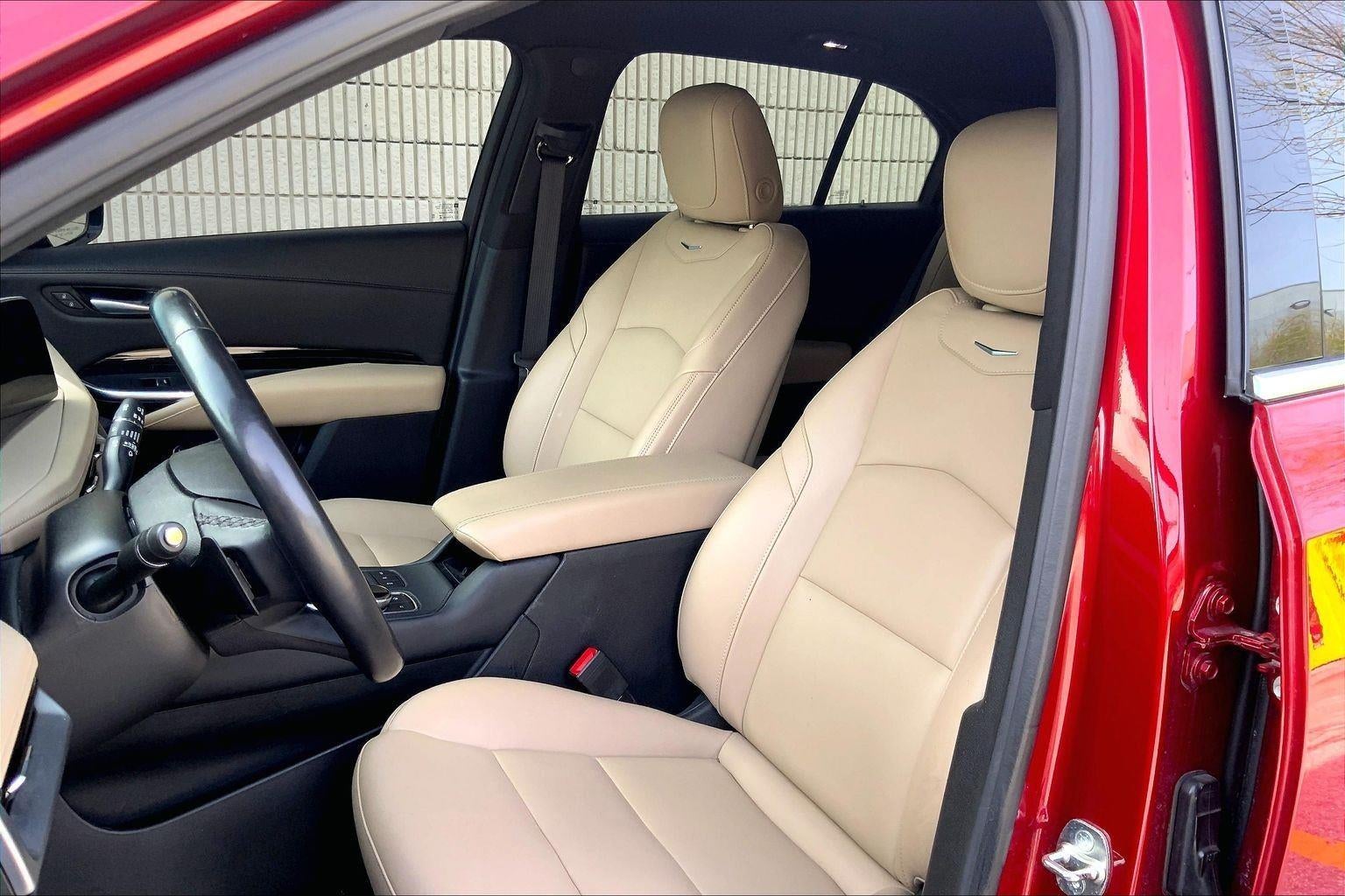 2024 Cadillac XT4 Luxury