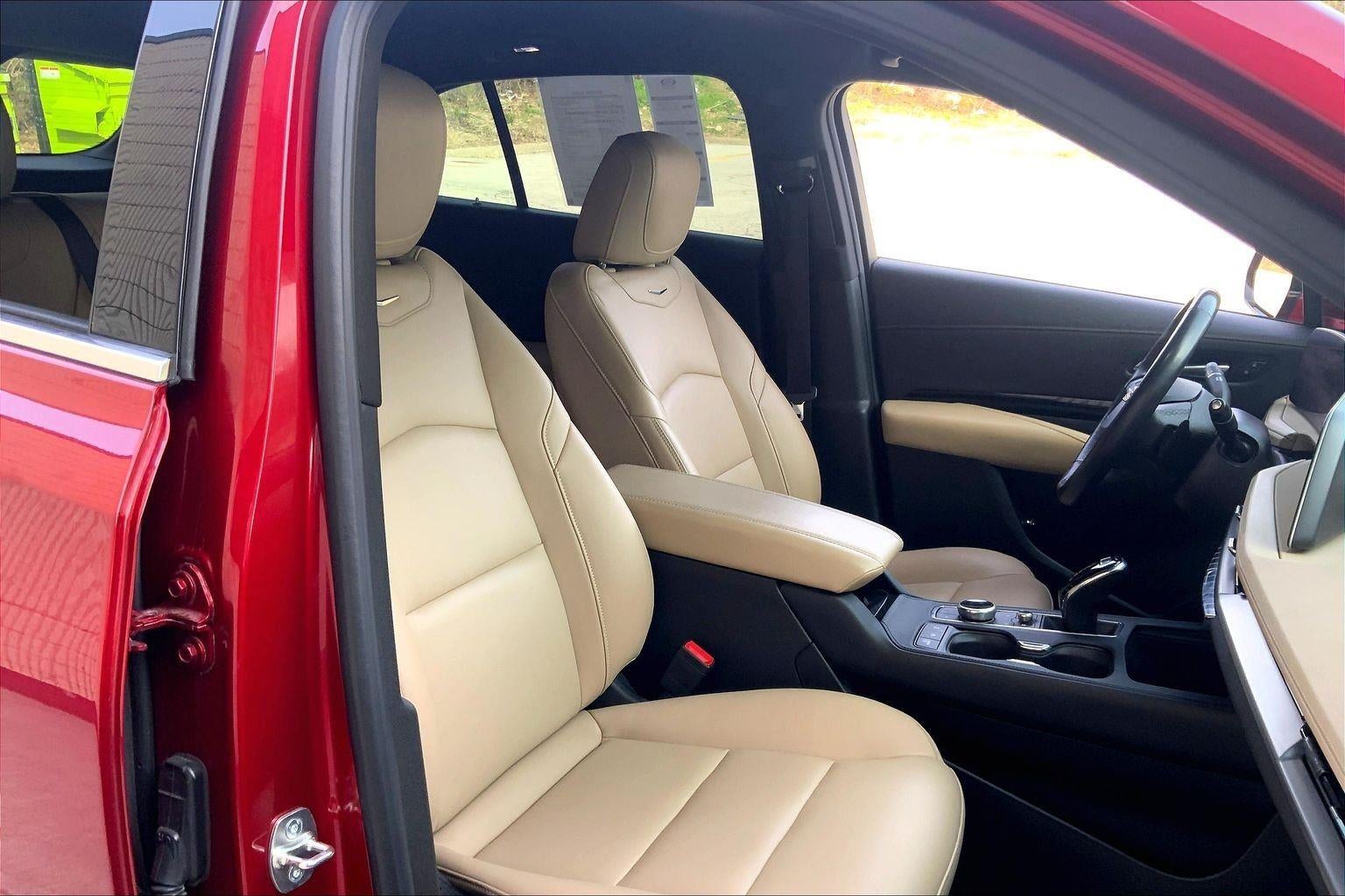 2024 Cadillac XT4 Luxury