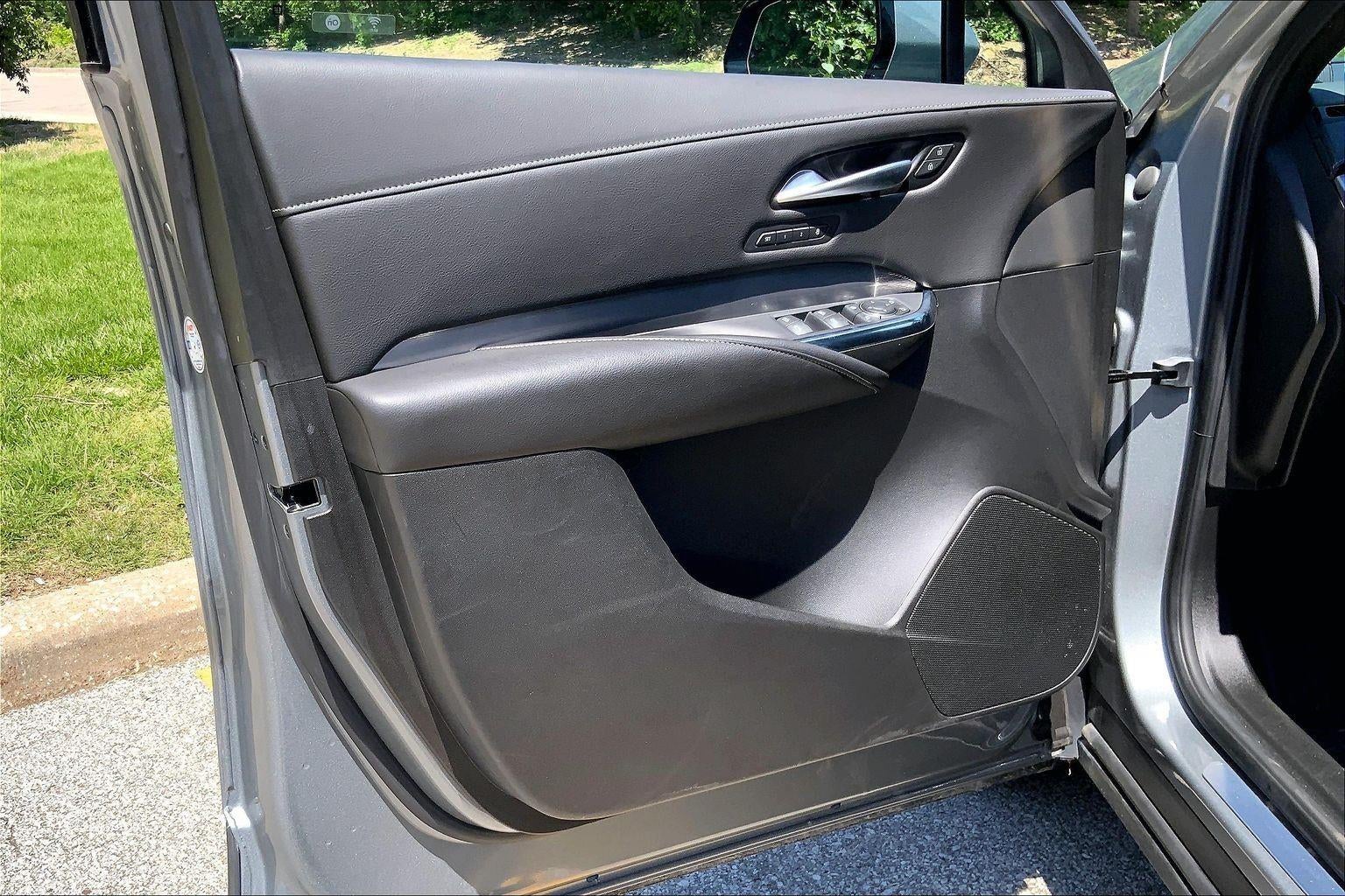 2024 Cadillac XT4 Premium Luxury
