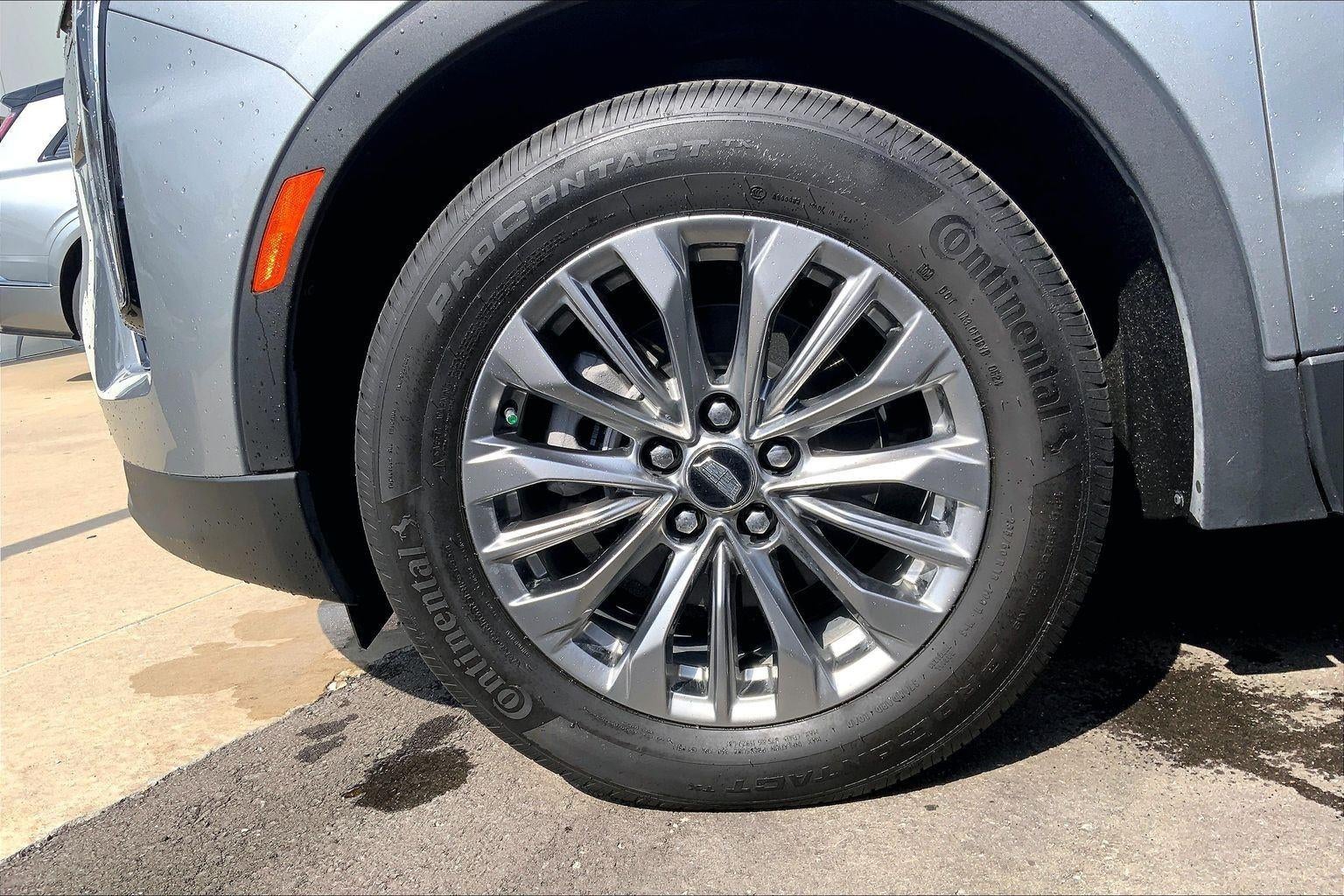 2024 Cadillac XT4 Premium Luxury