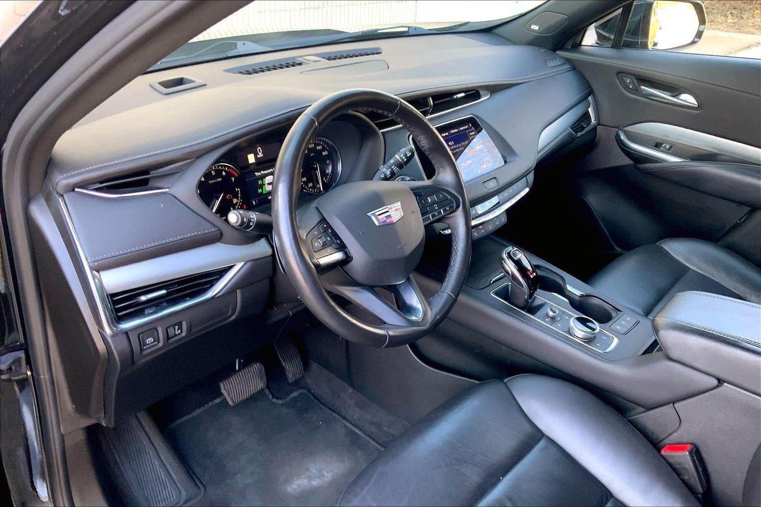 2023 Cadillac XT4 Premium Luxury