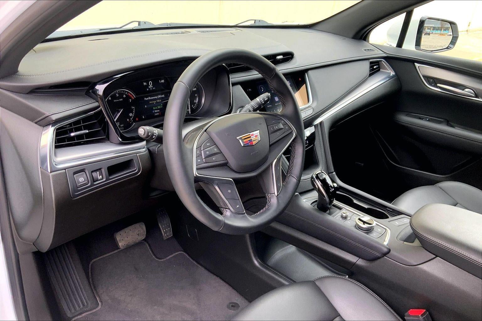 2025 Cadillac XT5 Luxury