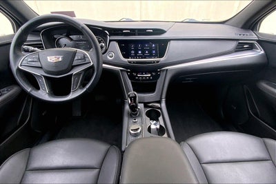 2025 Cadillac XT5 Luxury