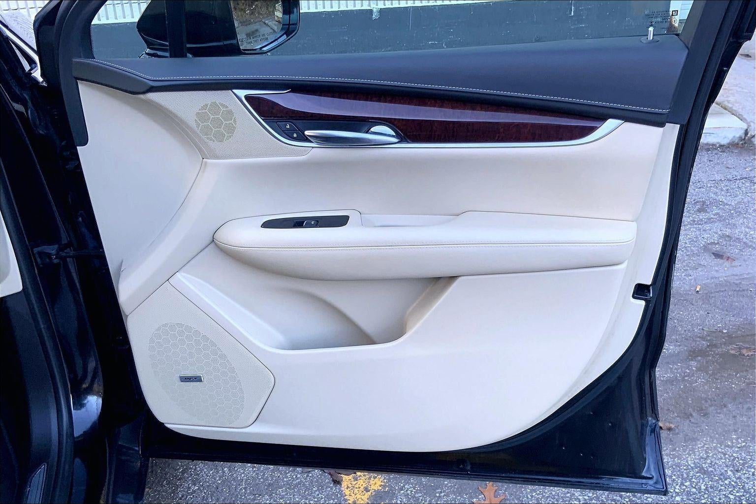 2017 Cadillac XT5 Luxury FWD