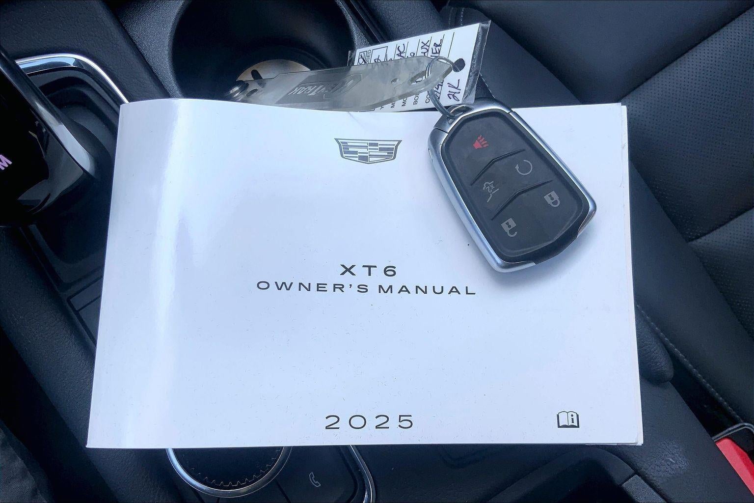 2025 Cadillac XT6 Premium Luxury