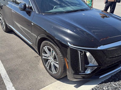 2024 Cadillac LYRIQ Luxury 1