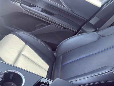 2024 Cadillac LYRIQ Luxury 1