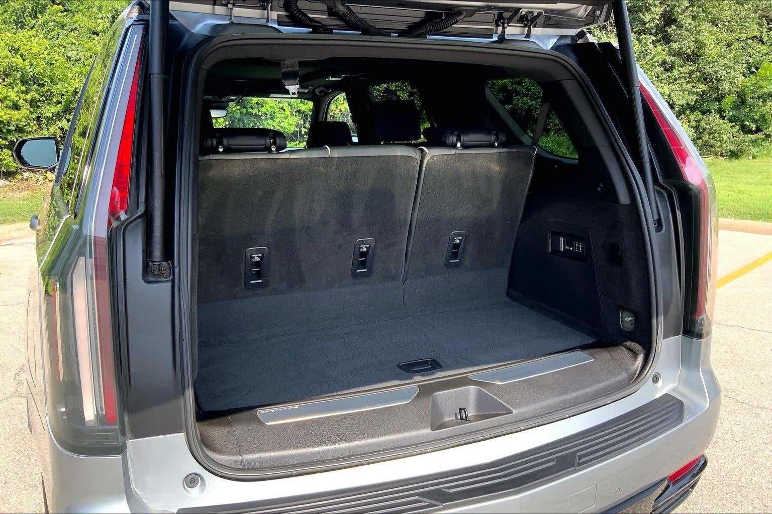 2024 Cadillac Escalade Sport