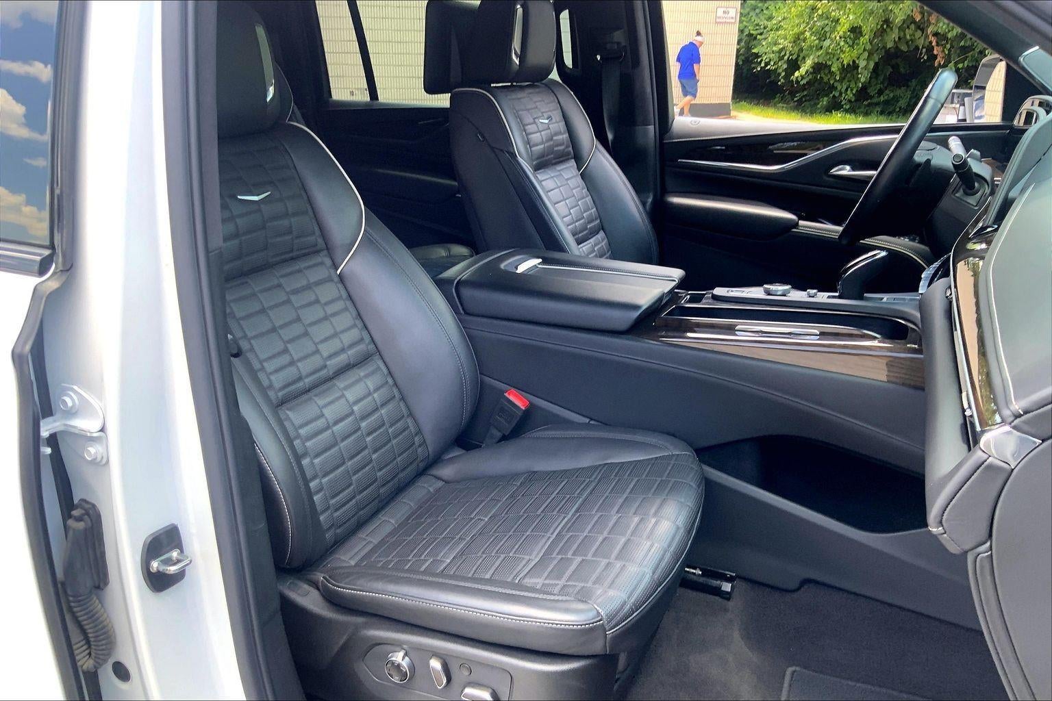 2024 Cadillac Escalade ESV Sport Platinum