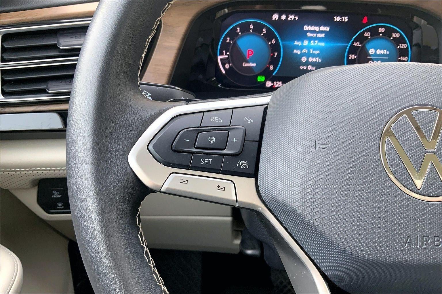 2024 Volkswagen Atlas 2.0T SE w/Technology