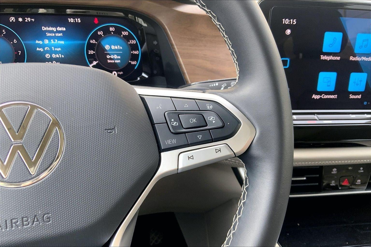 2024 Volkswagen Atlas 2.0T SE w/Technology