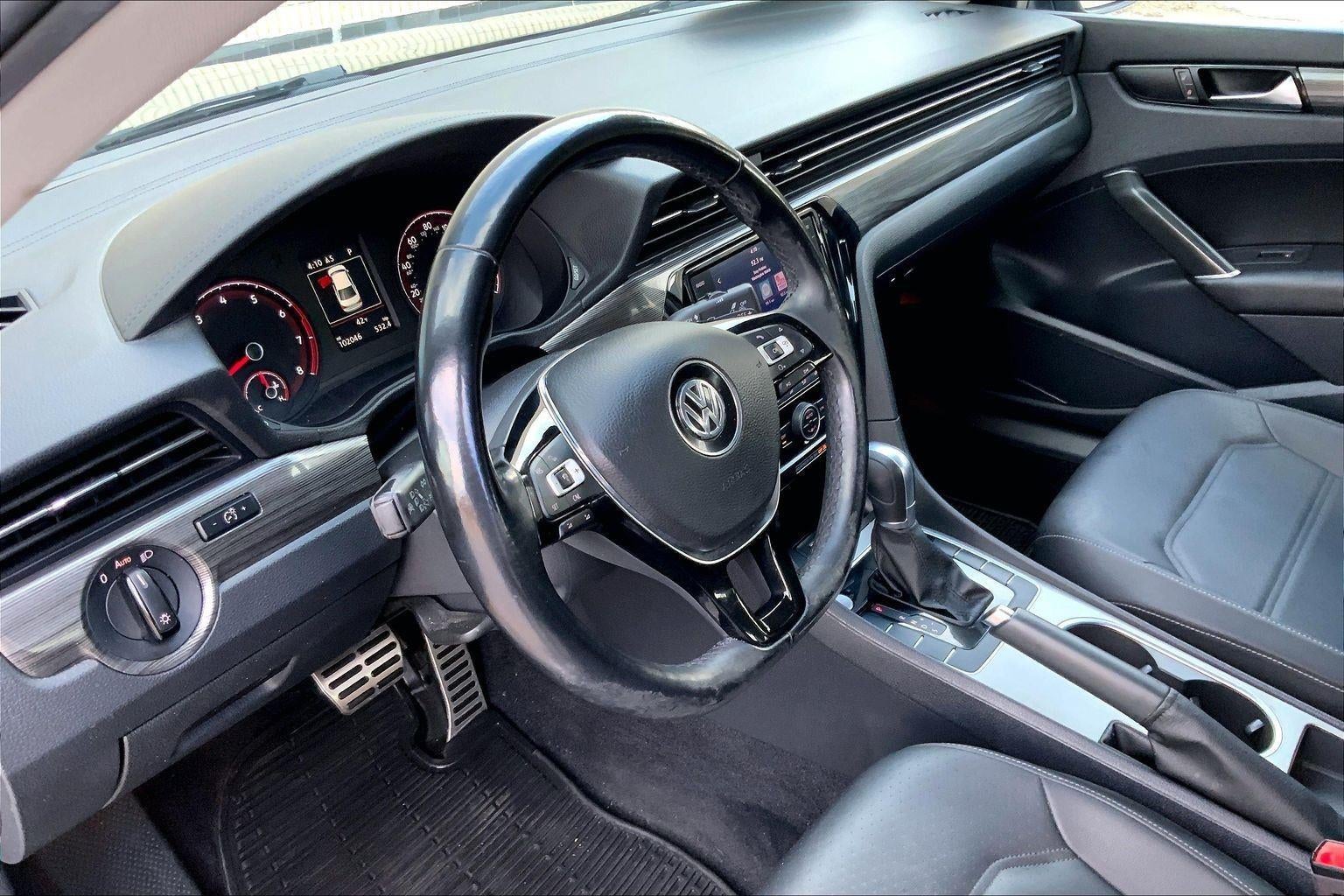 2020 Volkswagen Passat 2.0T R-Line