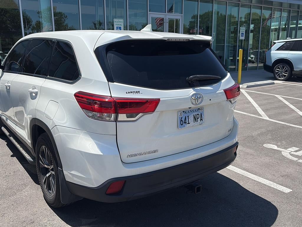 2019 Toyota Highlander LE