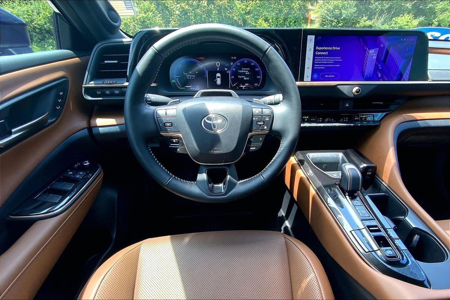 2025 Toyota Crown Signia XLE