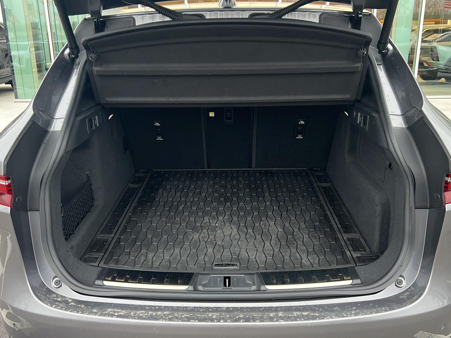 2023 Jaguar F-PACE SVR