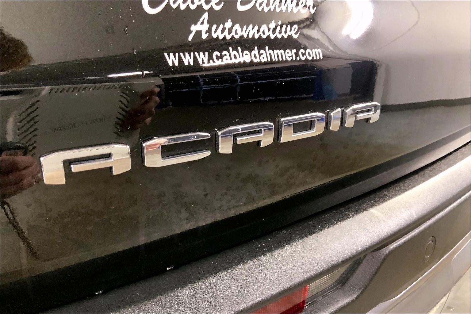 2025 GMC Acadia Elevation