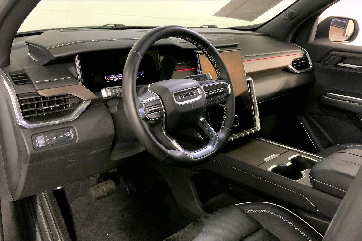 2024 GMC Acadia Denali