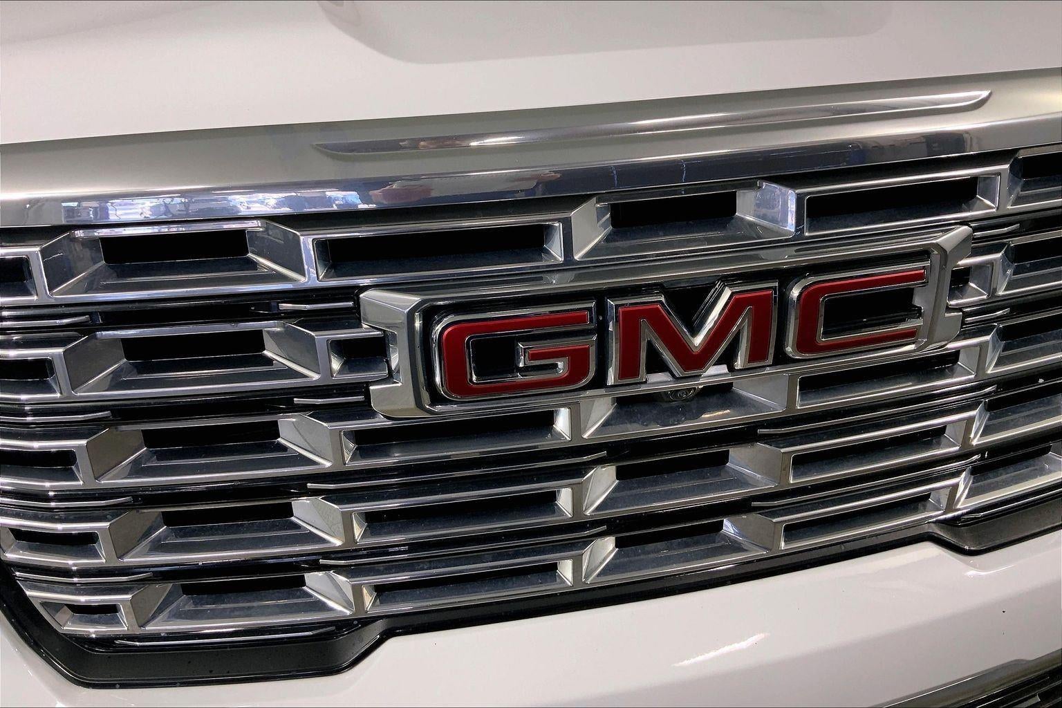 2024 GMC Acadia Denali
