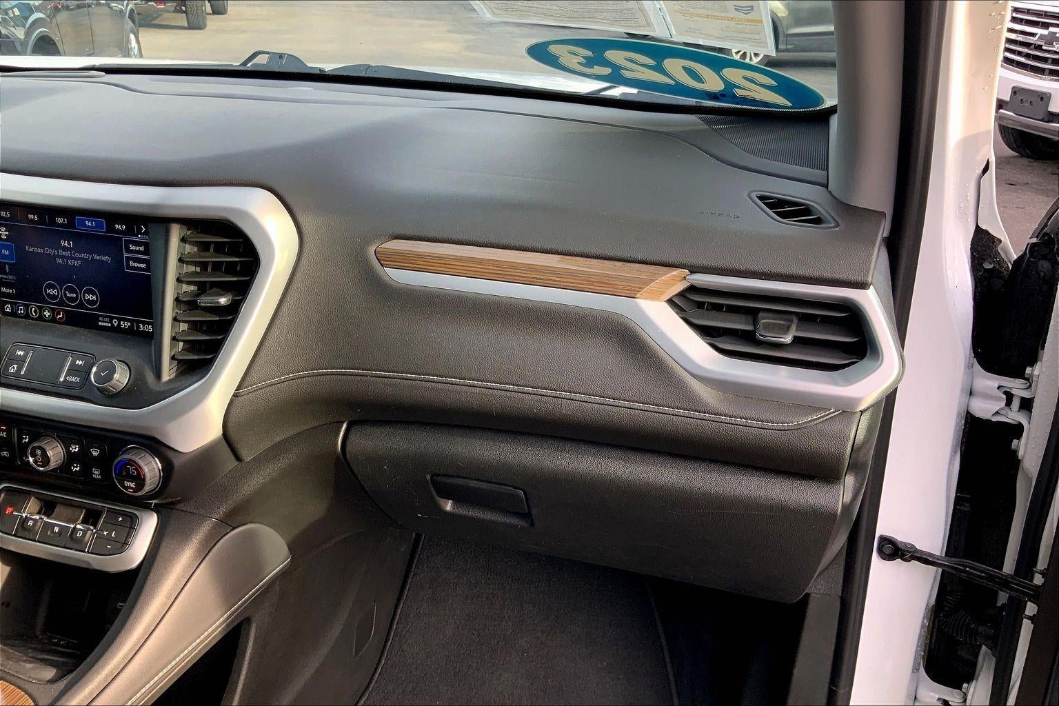2023 GMC Acadia SLE