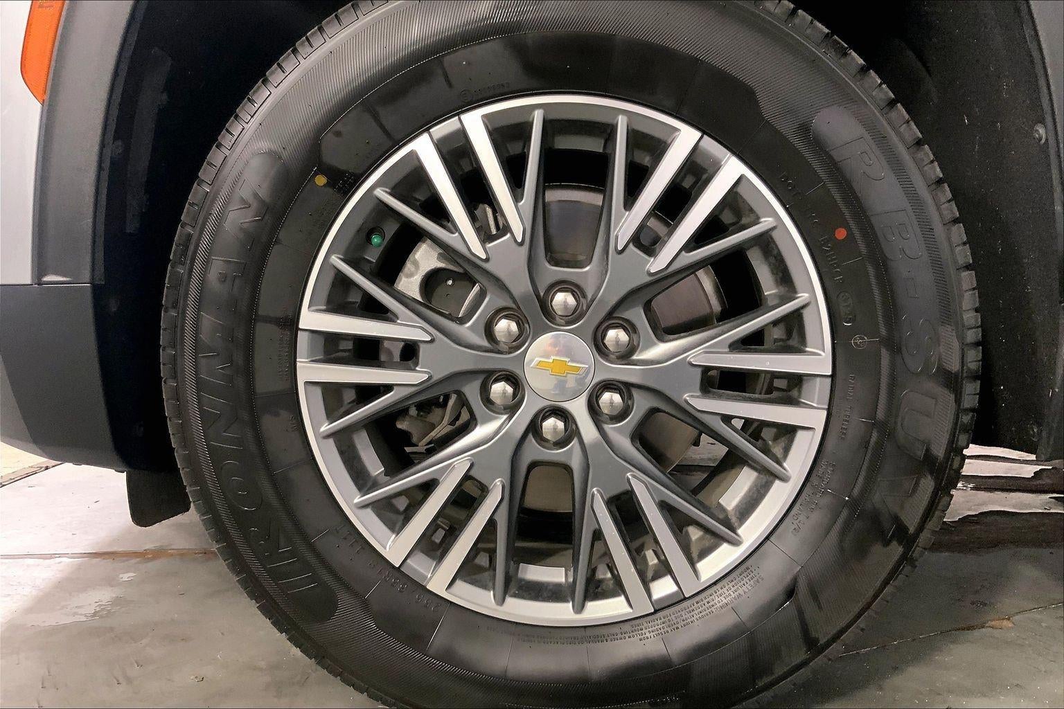 2024 Chevrolet Traverse LT