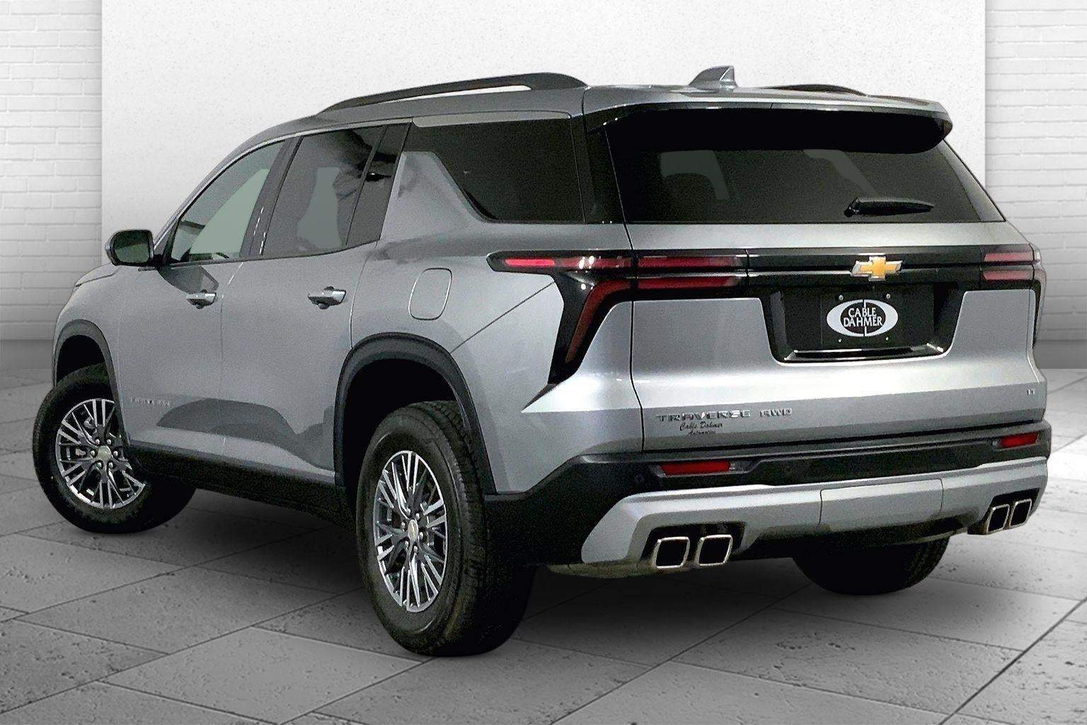 2024 Chevrolet Traverse LT