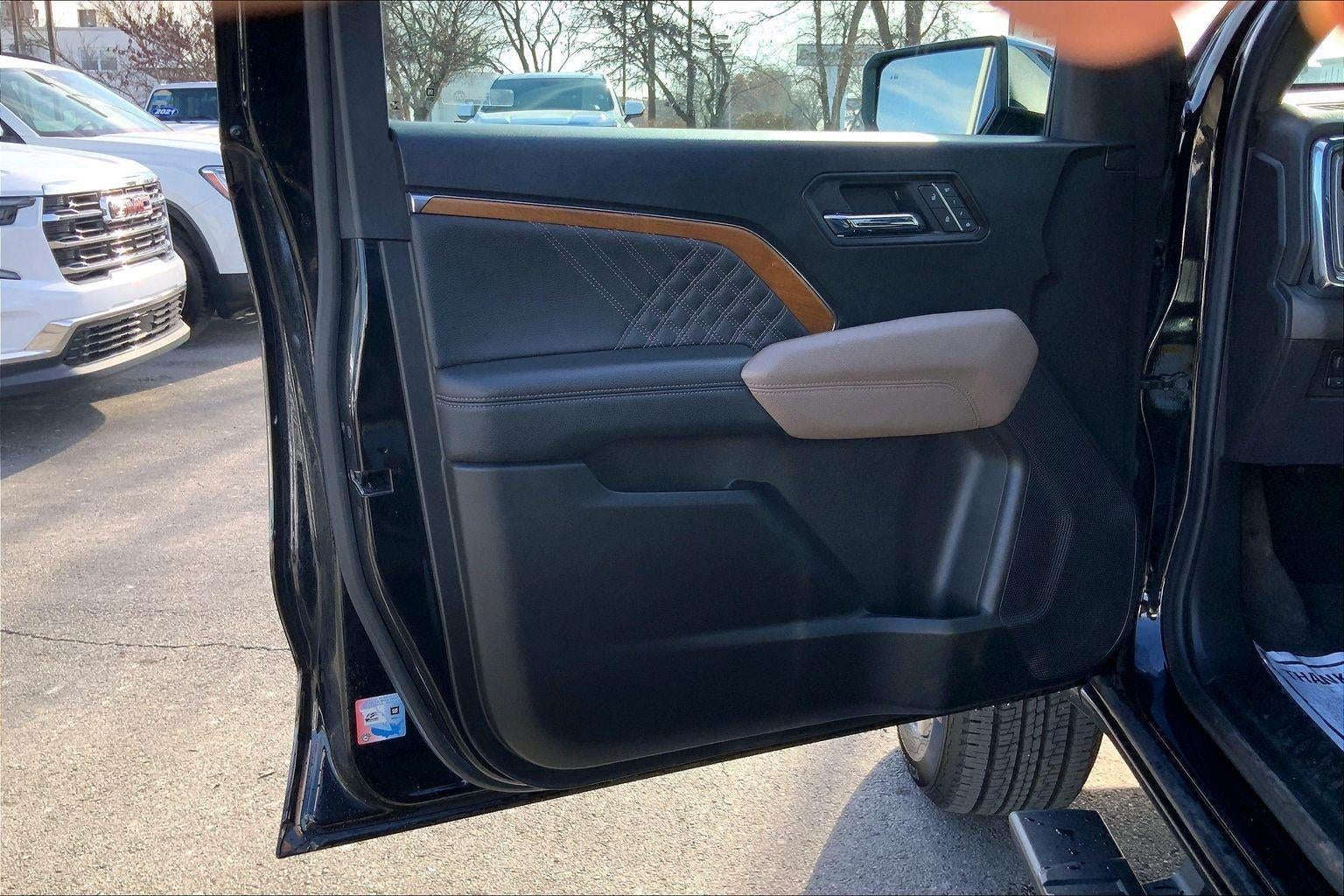 2023 GMC Canyon Denali