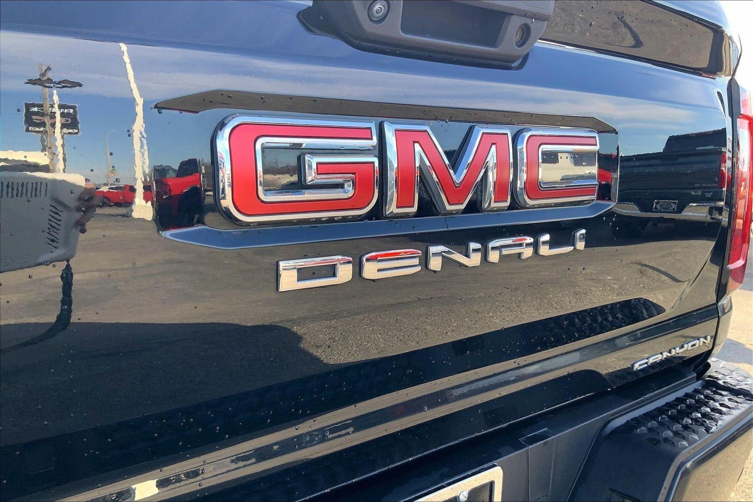 2023 GMC Canyon Denali