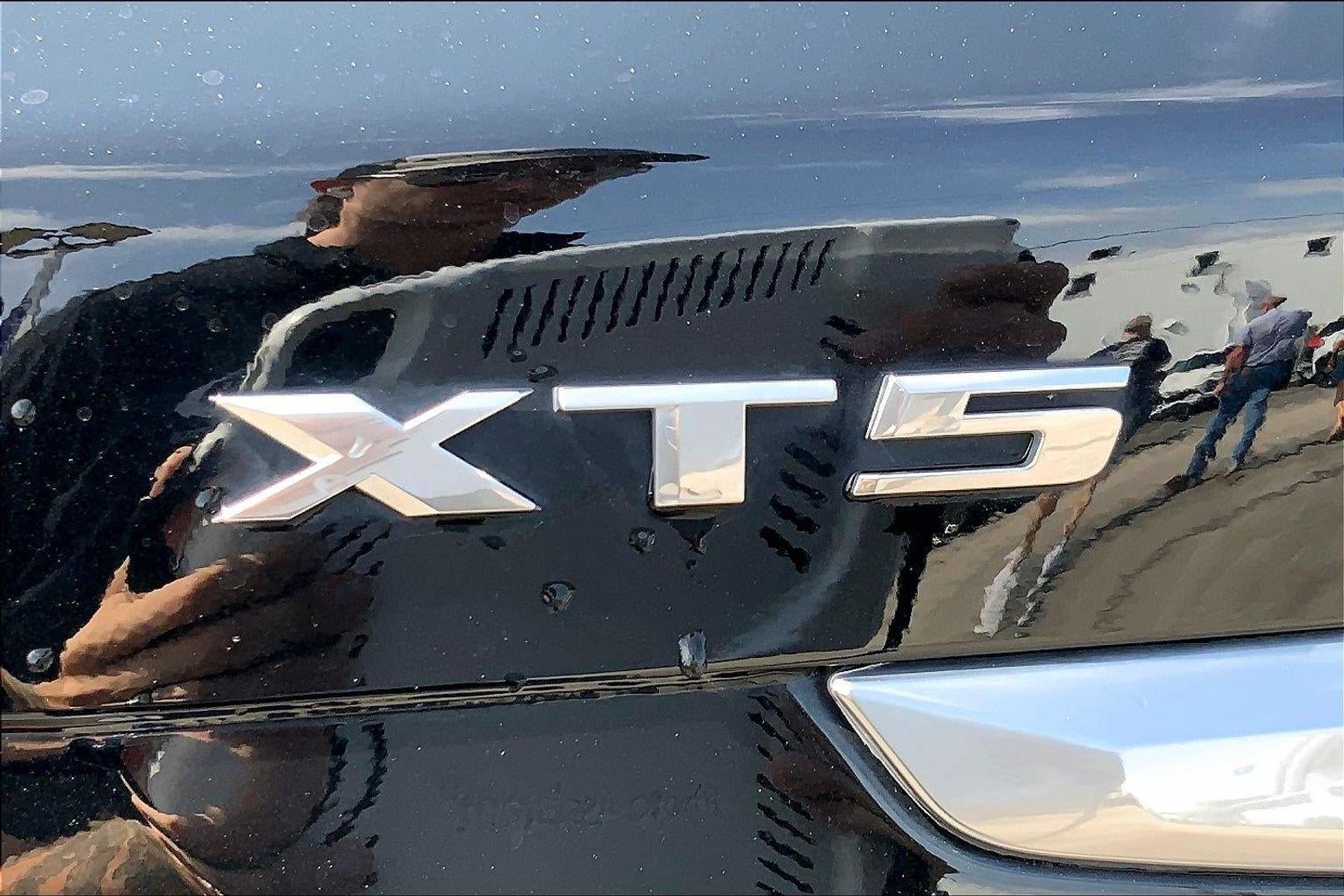 2023 Cadillac XT5 Luxury