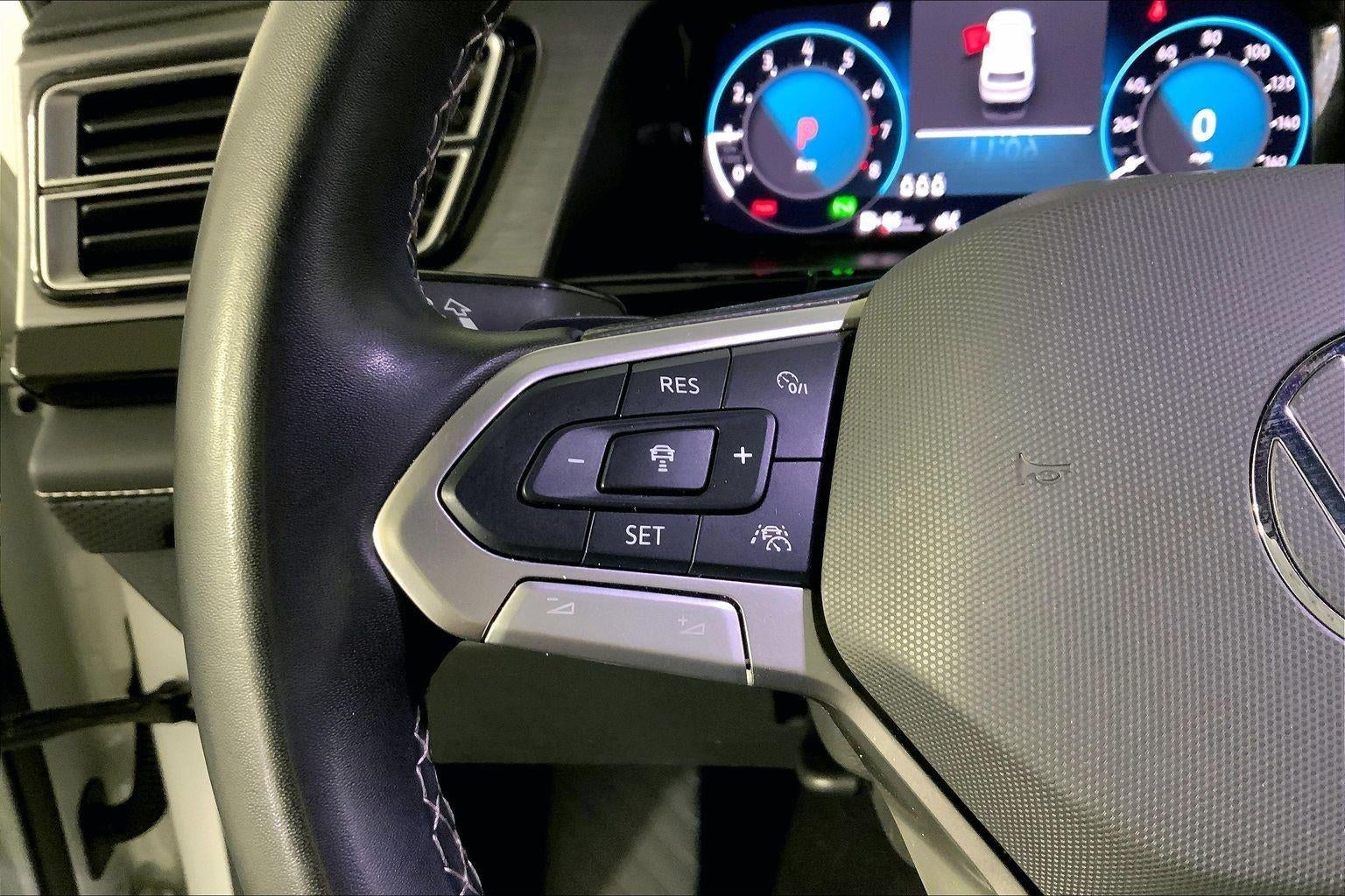 2025 Volkswagen Atlas Cross Sport 2.0T SE w/Technology