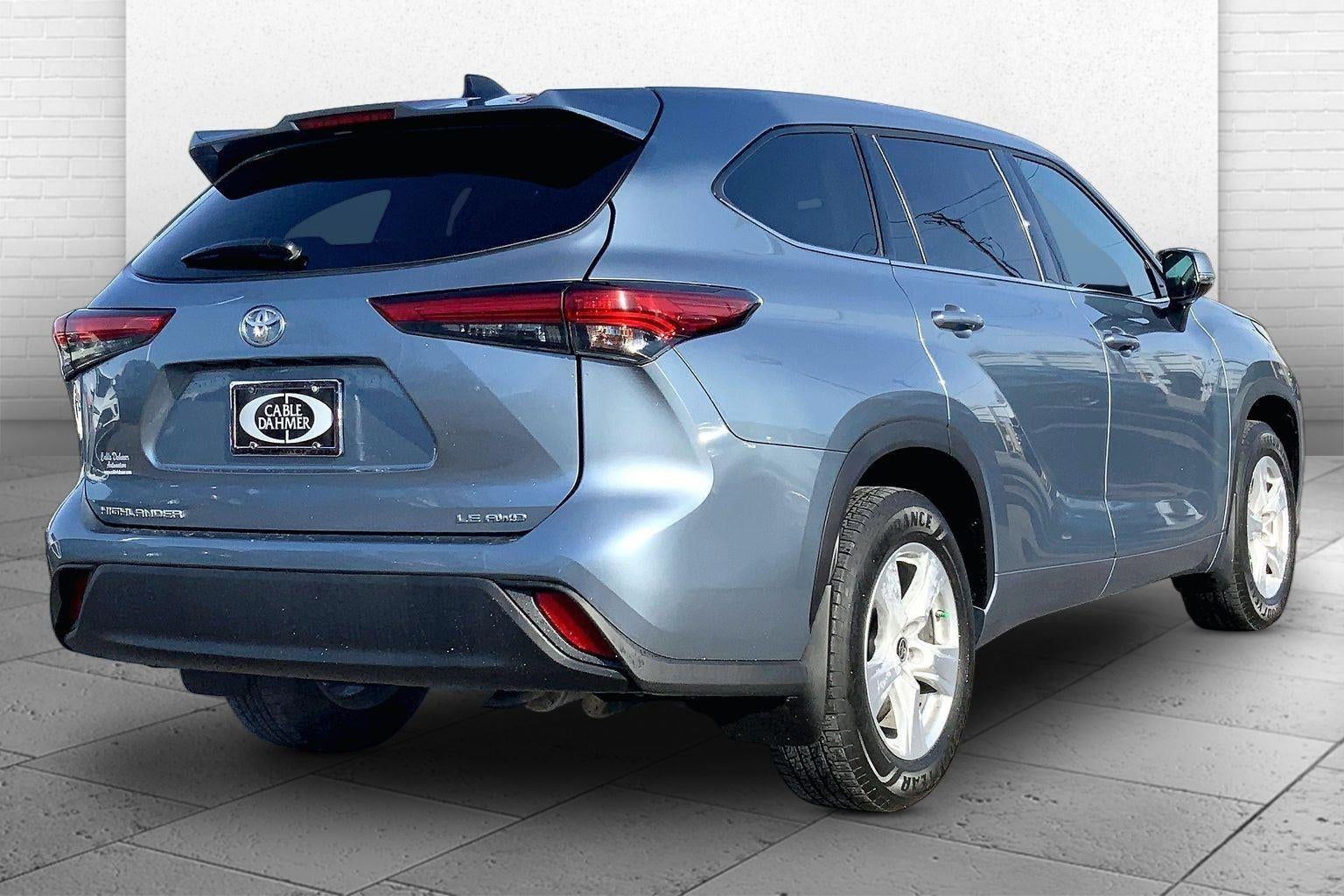 2022 Toyota Highlander LE