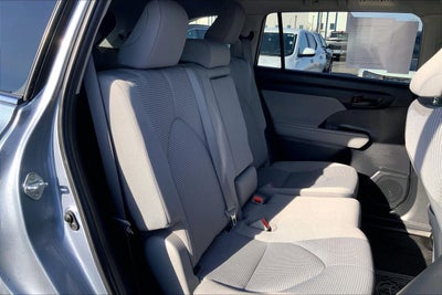 2022 Toyota Highlander LE