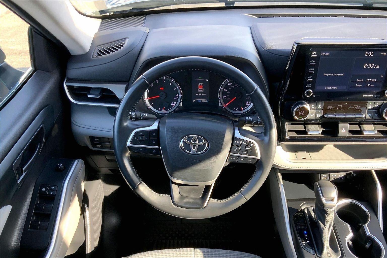 2022 Toyota Highlander LE