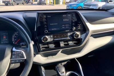 2022 Toyota Highlander LE