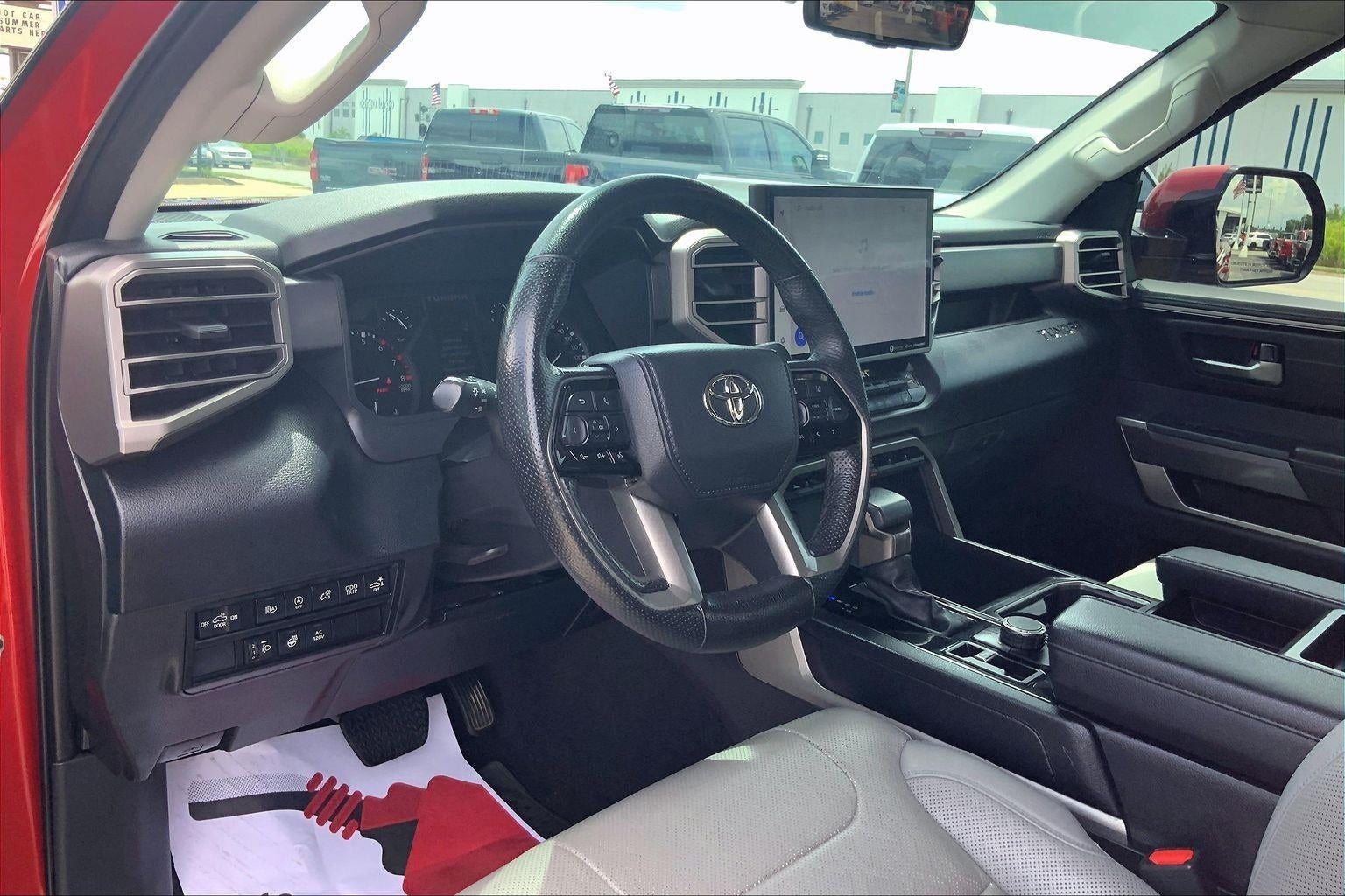 2022 Toyota Tundra 4WD SR5